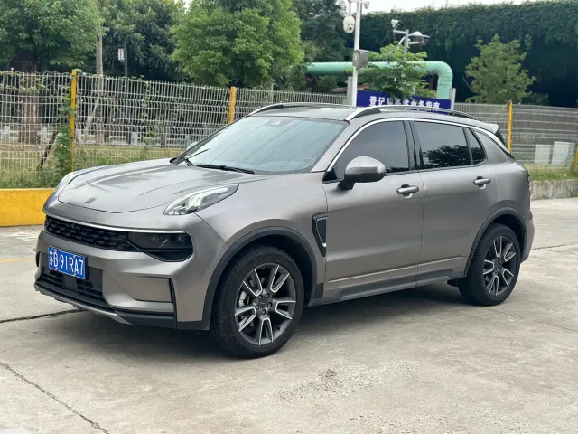 Фотография автомобиля — Lynk & Co 01