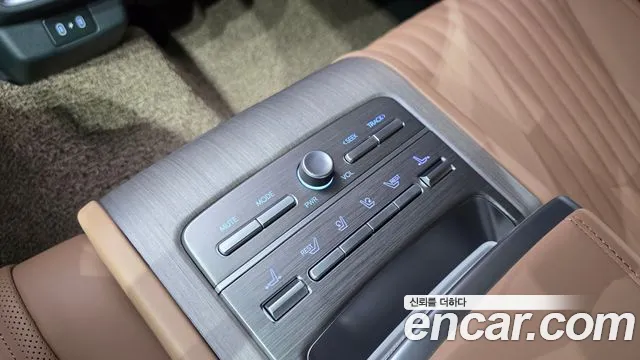Hyundai Grandeur Grandeur (GN7) 2.5 Бензин 2WD — Фото автомобиля 14