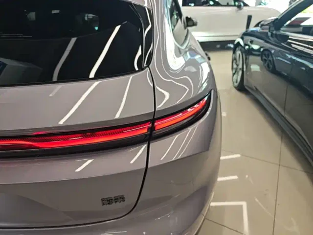 Nio ET5 Touring — Фото автомобиля 7