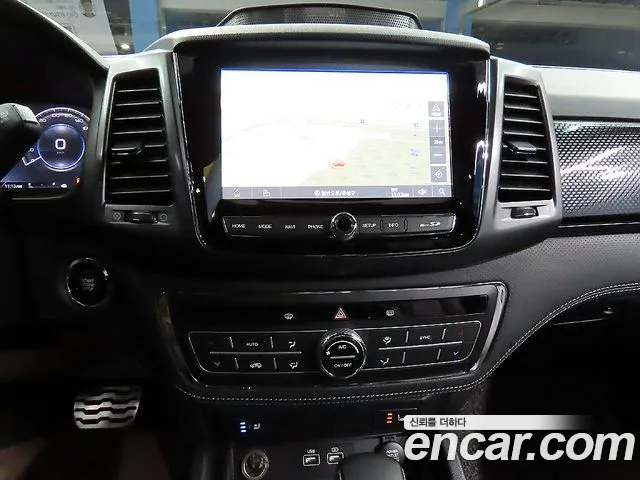 KGM Rexton — Фото автомобиля 11