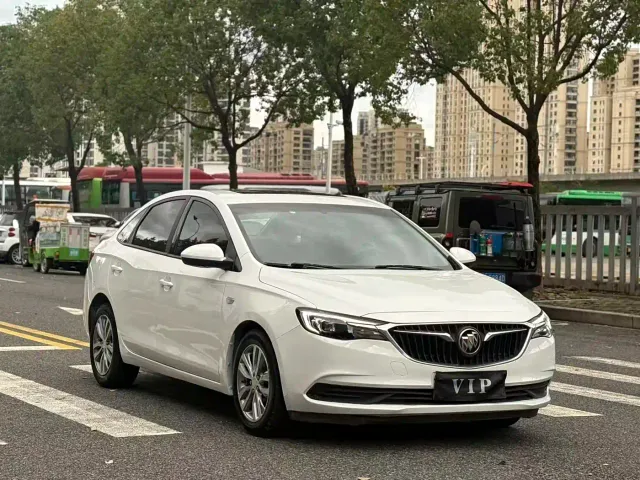 Buick Excelle — Фото автомобиля 2