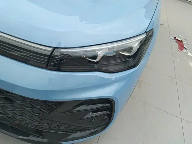 Volkswagen Tiguan L — Фото автомобиля 23
