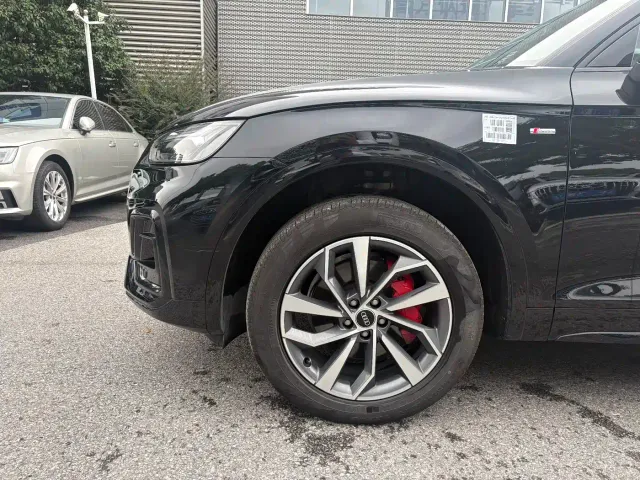 Audi Q5L — Фото автомобиля 14