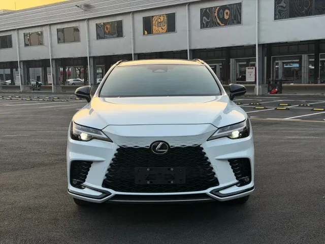 Lexus RX — Фото автомобиля 2
