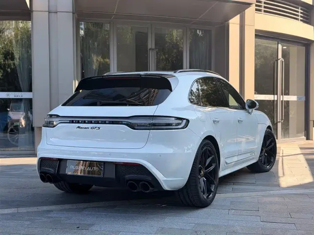Porsche Macan — Фото автомобиля 8