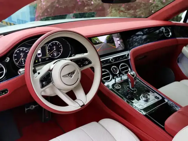 Bentley Continental — Фото автомобиля 11