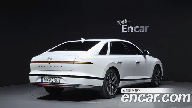 Hyundai Grandeur GN7 — Фото автомобиля 2