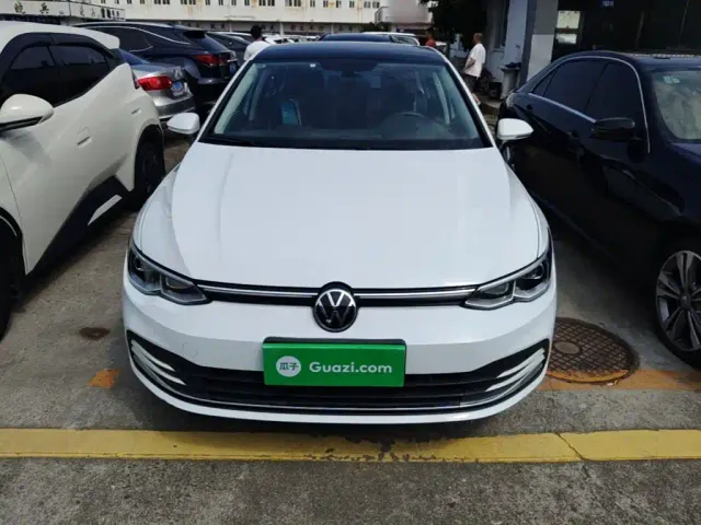 Volkswagen Golf — Фото автомобиля 2