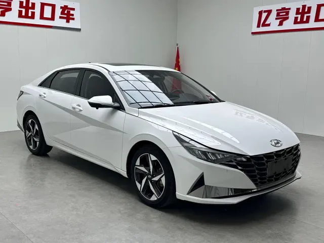 Hyundai Elantra — Фото автомобиля 3