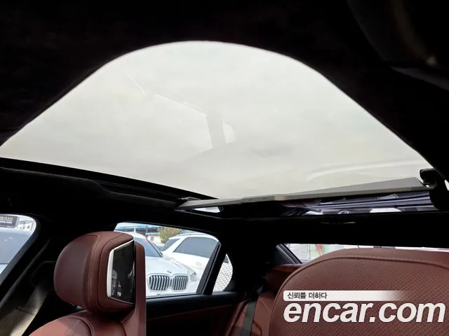 BMW 7-Series 7 серия (G70) 740i sDrive M Sport — Фото автомобиля 13