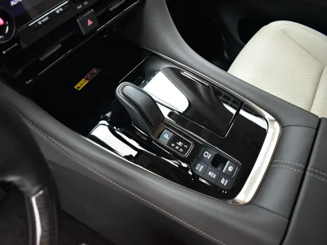 Toyota Alphard — Фото автомобиля 13
