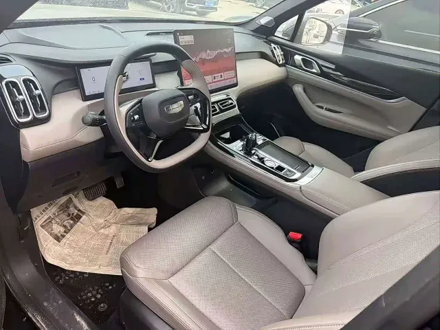 Geely Boyue L — Фото автомобиля 5