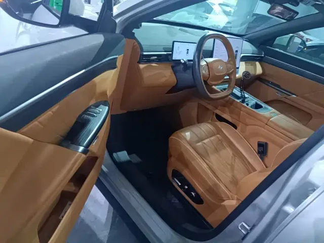 Dongfeng eπ 008 — Фото автомобиля 11