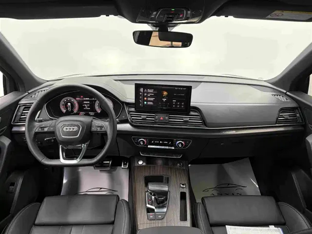 Audi Q5L — Фото автомобиля 10