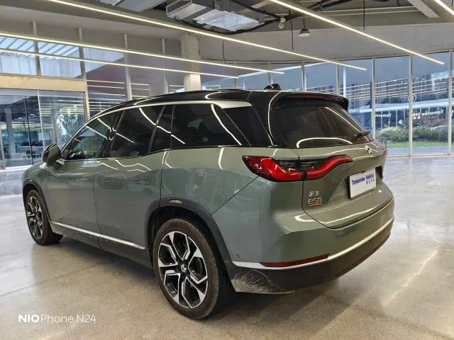 Nio ES8 — Фото автомобиля 3