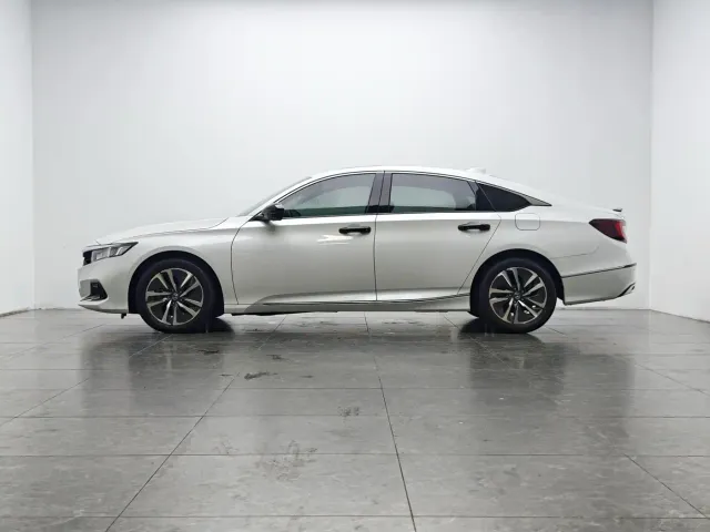 Honda Accord — Фото автомобиля 11