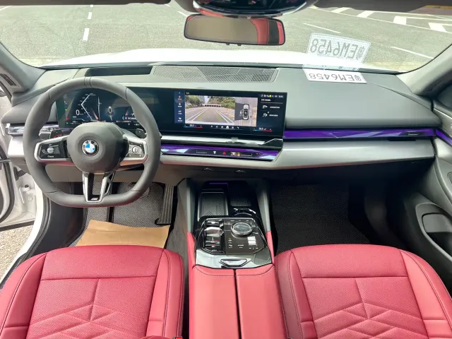 BMW 5 Series — Фото автомобиля 10