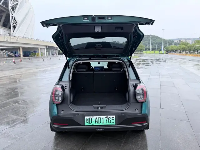 GAC Aion UT — Фото автомобиля 10