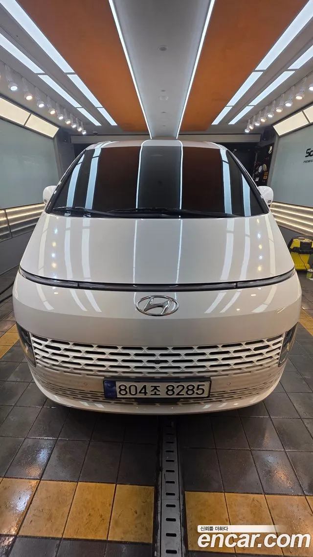Фотография автомобиля — Hyundai Staria