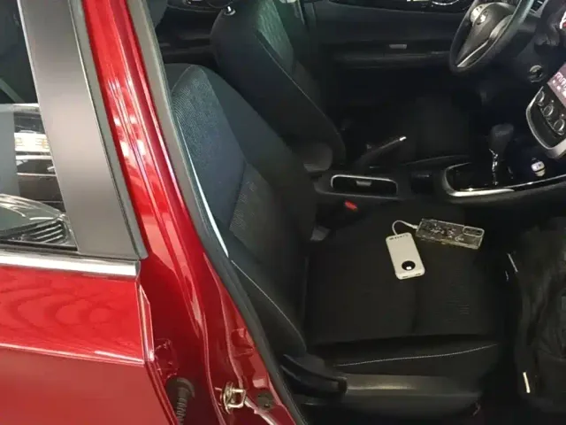 Nissan Tiida — Фото автомобиля 24