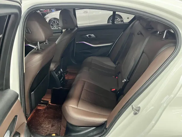 BMW 3 Series — Фото автомобиля 5