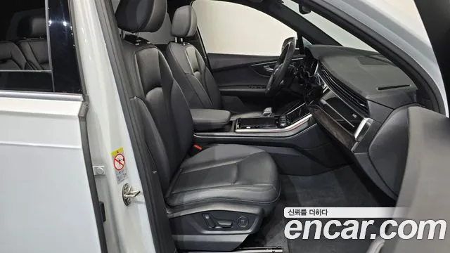 Audi Q7 45 TDI quattro Premium — Фото автомобиля 24