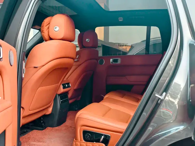 Li Auto L7 — Фото автомобиля 10