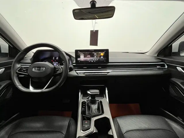 Geely Emgrand 2022 4th Generation 1.5L CVT Premium — Фото автомобиля 20
