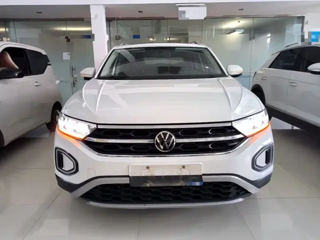 Volkswagen T-Roc — Фото автомобиля 2