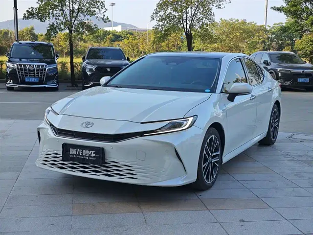 Фотография автомобиля — Toyota Camry