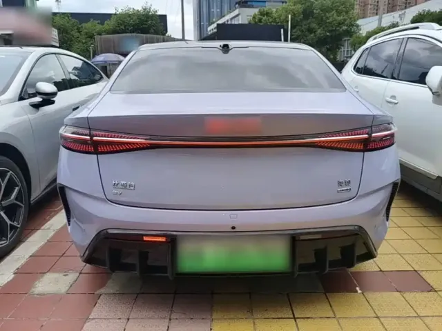 BYD Seal — Фото автомобиля 3
