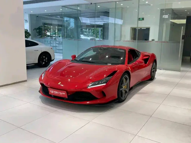 Фотография автомобиля — Ferrari F8