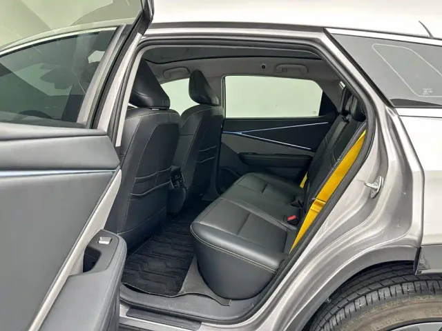 Toyota bZ5 — Фото автомобиля 18