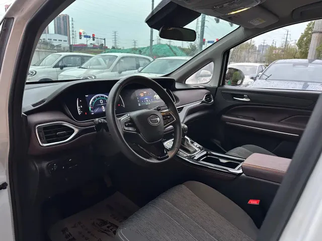GAC Trumpchi M6 — Фото автомобиля 8