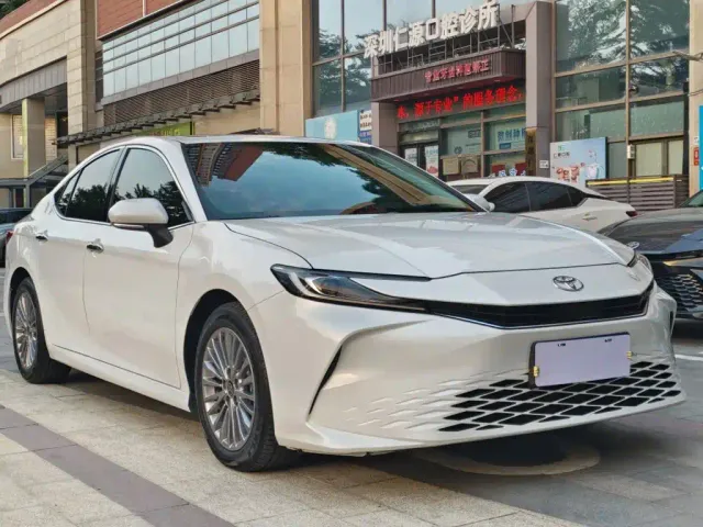 Toyota Camry — Фото автомобиля 3