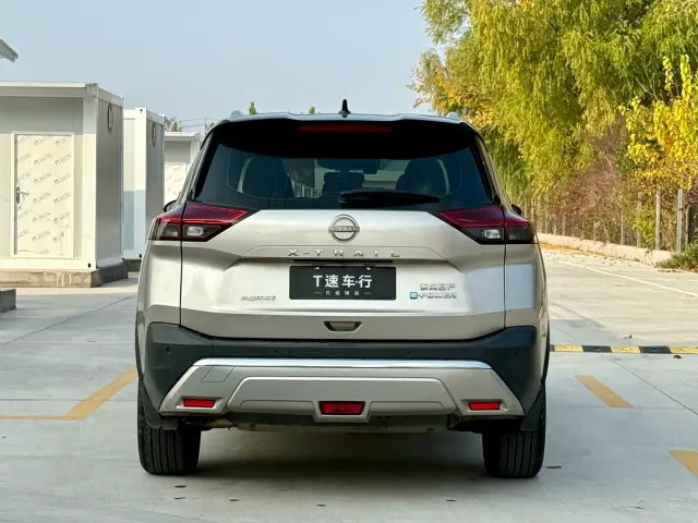 Nissan X-Trail — Фото автомобиля 6