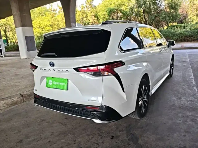 Toyota Granvia — Фото автомобиля 6