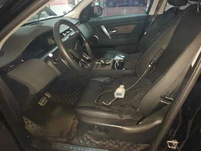 Land Rover Discovery Sport — Фото автомобиля 16