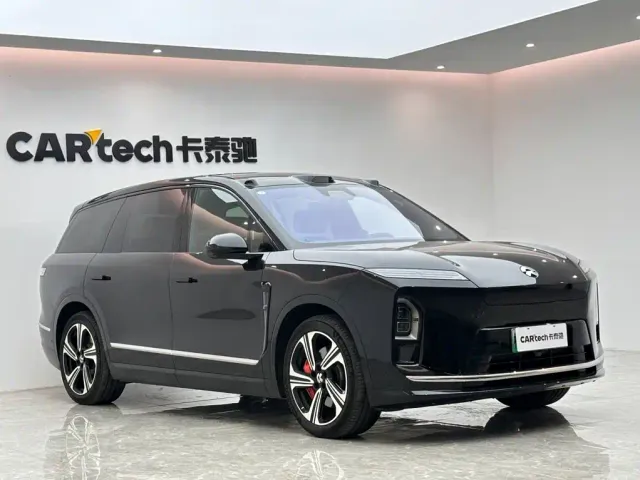 Nio ES8 — Фото автомобиля 6