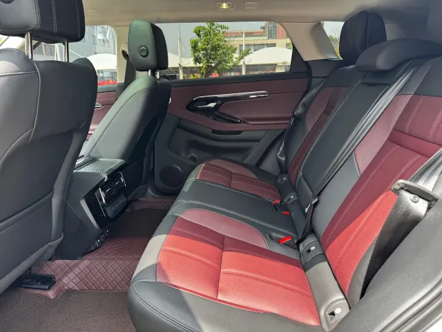 Land Rover Range Rover Evoque — Фото автомобиля 8