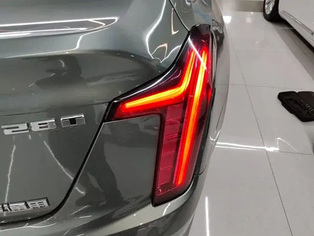 Cadillac CT5 — Фото автомобиля 7
