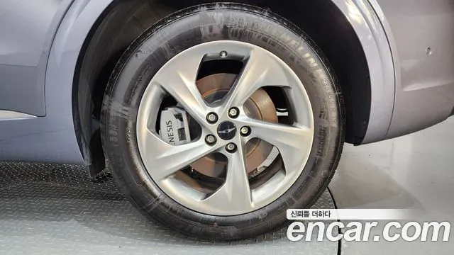 Genesis GV70 — Фото автомобиля 21