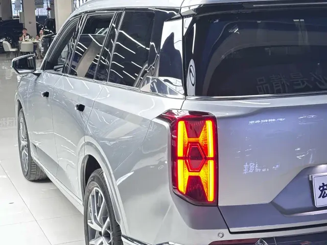 GAC Trumpchi GS8 — Фото автомобиля 7