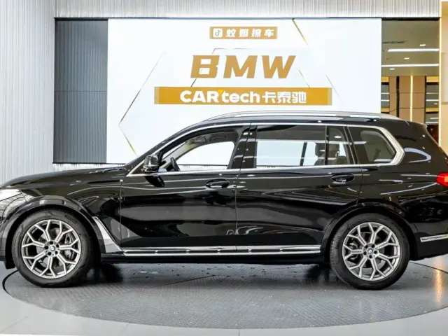 BMW X7 — Фото автомобиля 3
