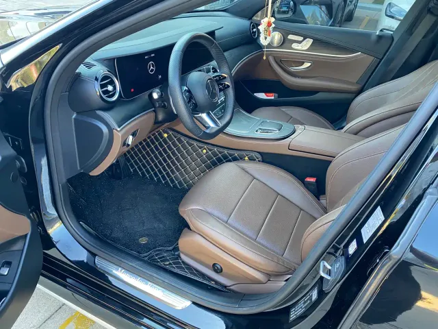 Mercedes-Benz E-Class — Фото автомобиля 5