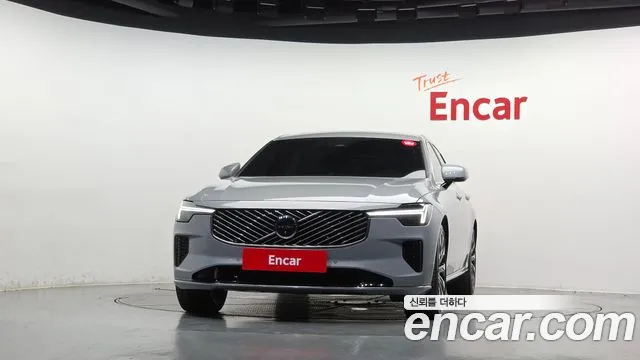 Volvo S90 — Фото автомобиля 3