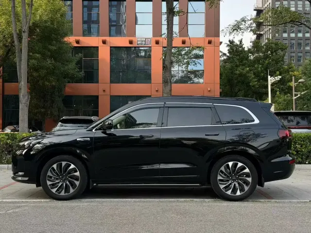 AITO Wenjie AITO M7 2024 1.5T Smart AWD Max 6-Seater — Фото автомобиля 2