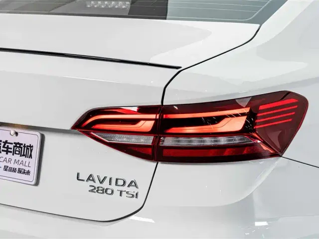 Volkswagen Lavida — Фото автомобиля 8