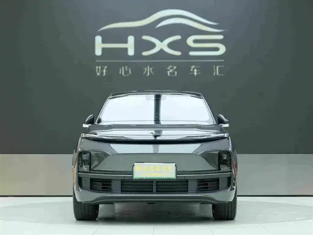 Li Auto L9 — Фото автомобиля 2
