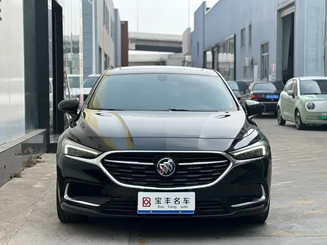 Buick LaCrosse — Фото автомобиля 2